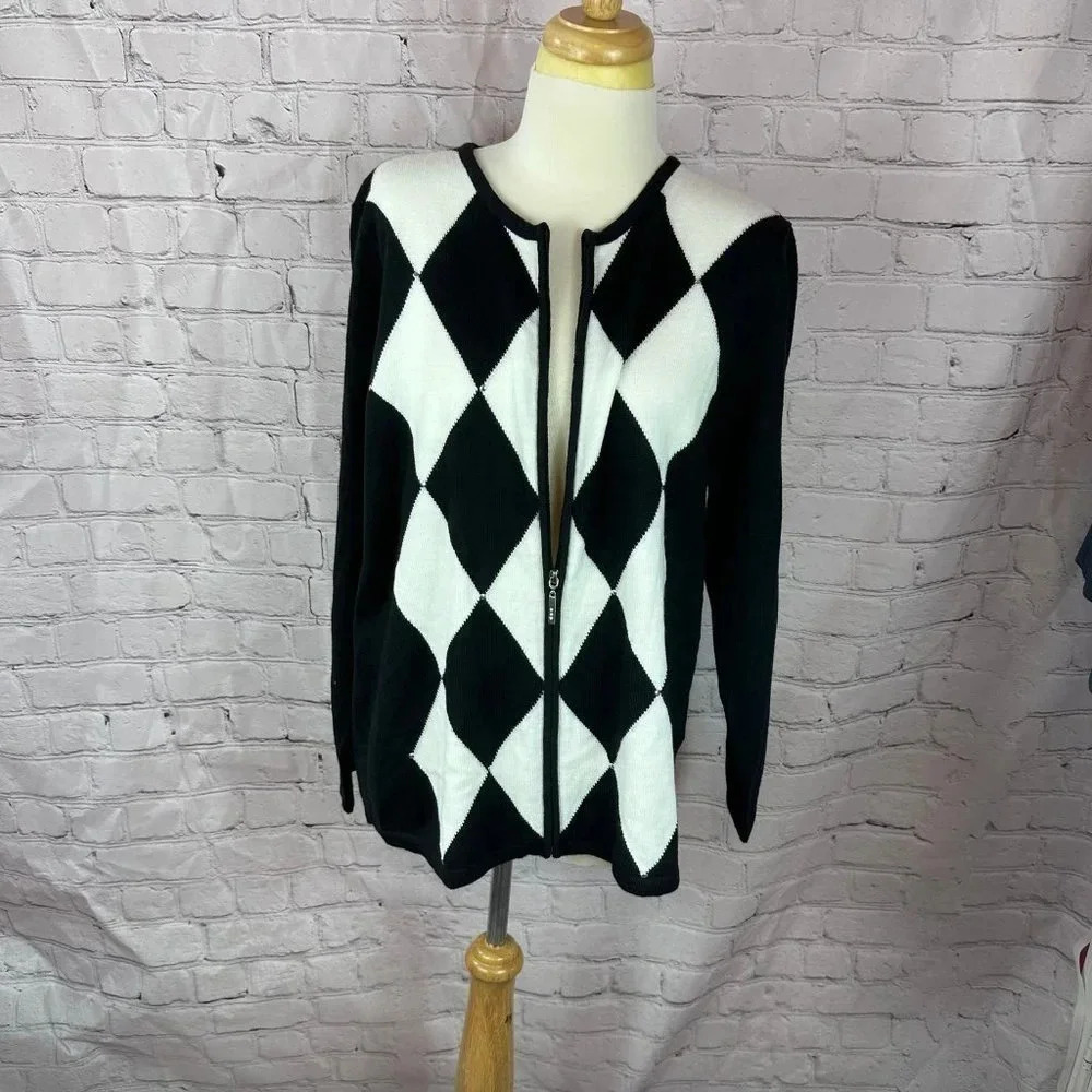TanJay black and white sweater Cardigan size large zip front preppy minimalist